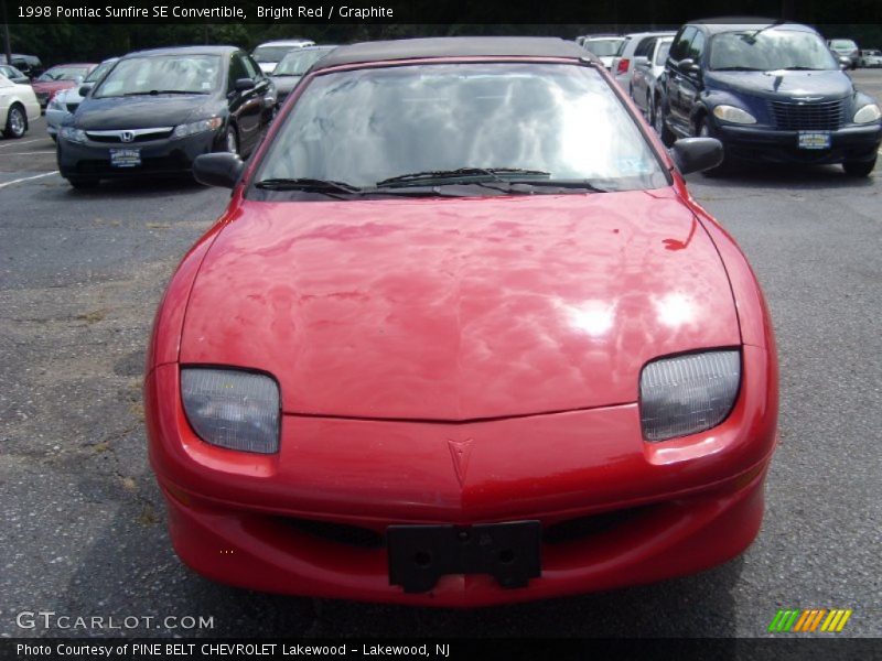 Bright Red / Graphite 1998 Pontiac Sunfire SE Convertible