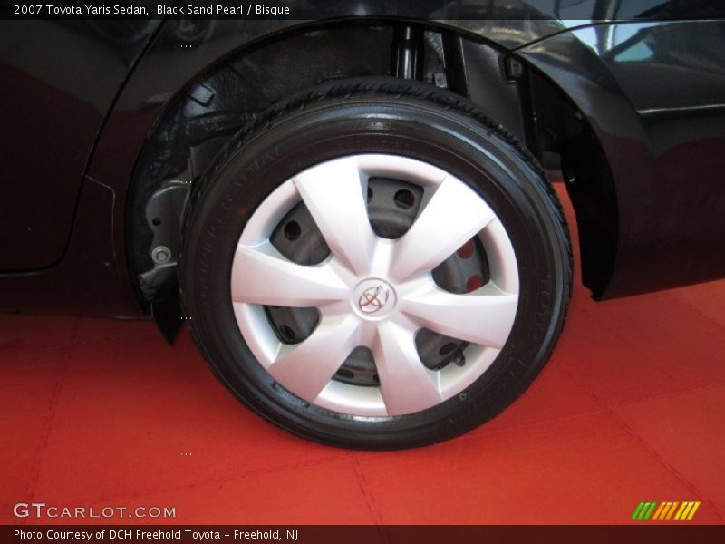 Black Sand Pearl / Bisque 2007 Toyota Yaris Sedan
