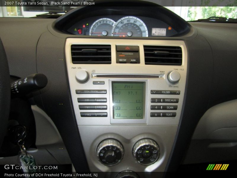 Black Sand Pearl / Bisque 2007 Toyota Yaris Sedan