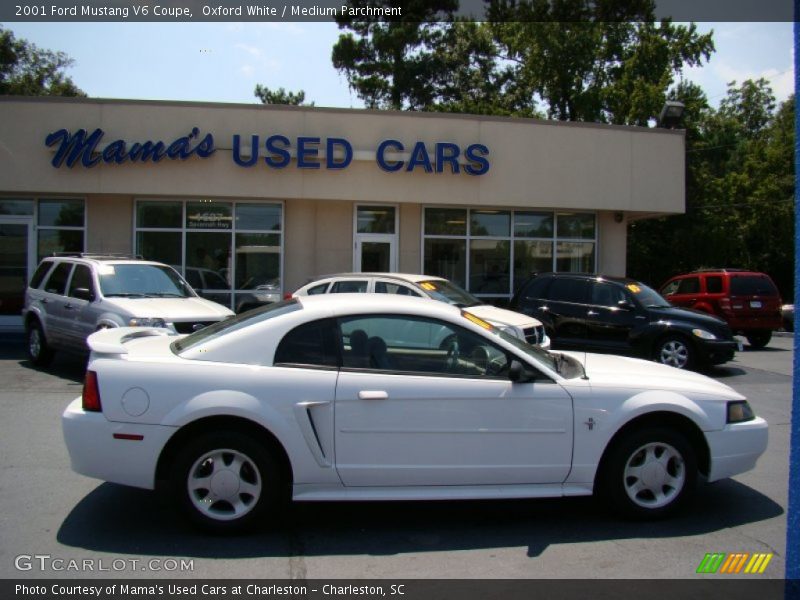 Oxford White / Medium Parchment 2001 Ford Mustang V6 Coupe