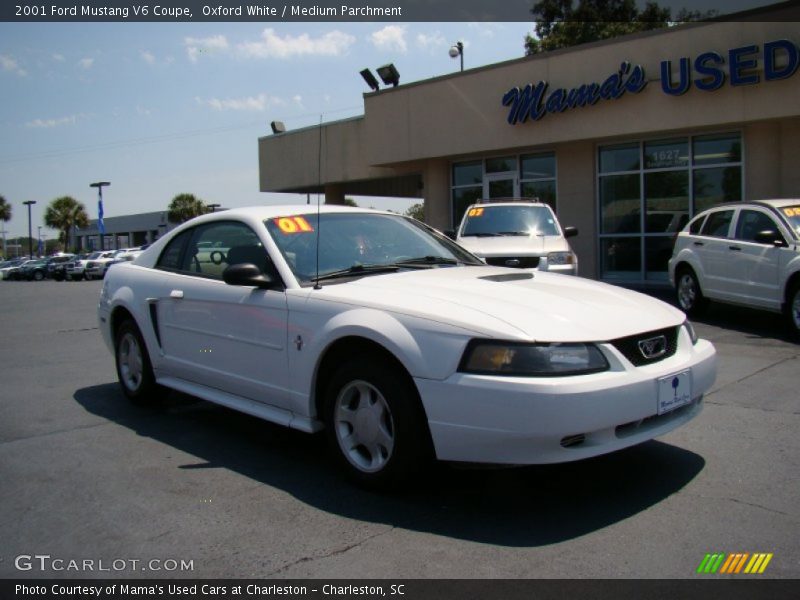 Oxford White / Medium Parchment 2001 Ford Mustang V6 Coupe