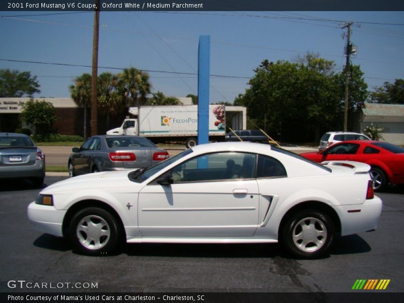 Oxford White / Medium Parchment 2001 Ford Mustang V6 Coupe