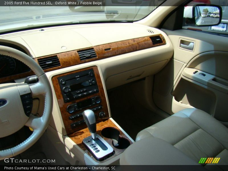 Oxford White / Pebble Beige 2005 Ford Five Hundred SEL