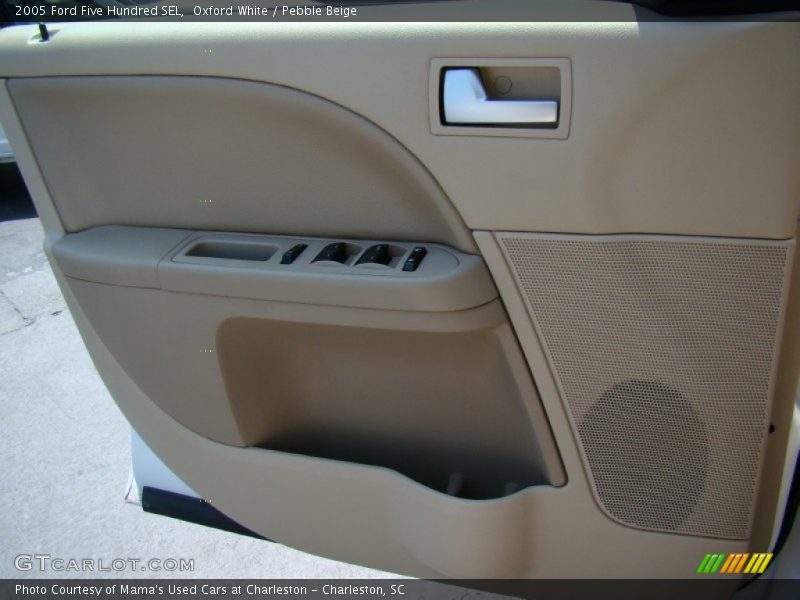 Oxford White / Pebble Beige 2005 Ford Five Hundred SEL