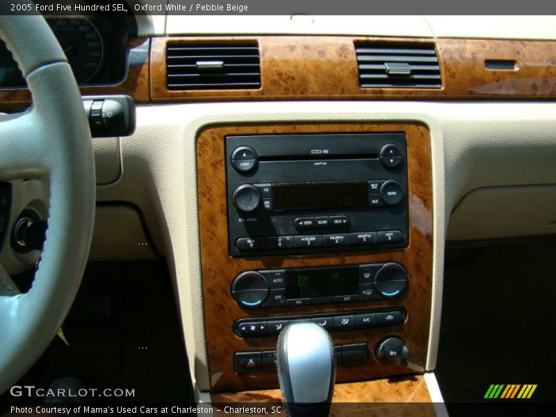 Oxford White / Pebble Beige 2005 Ford Five Hundred SEL