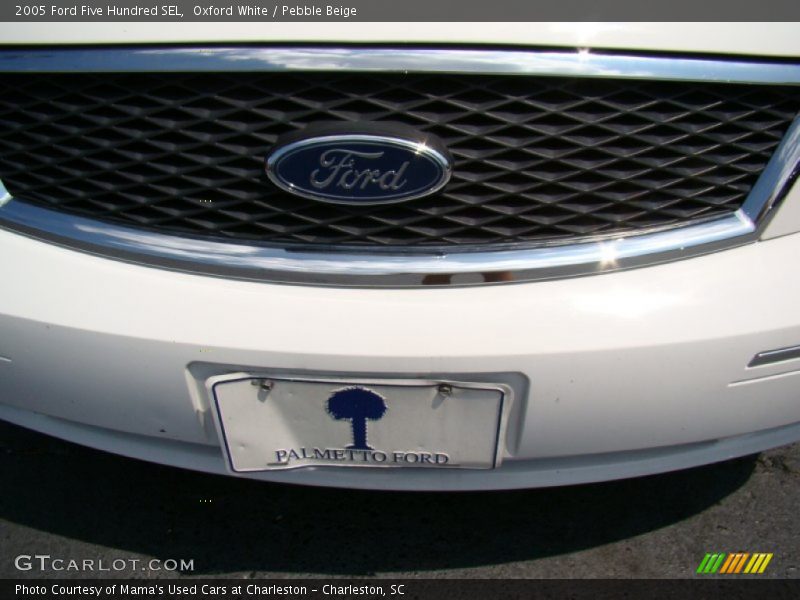 Oxford White / Pebble Beige 2005 Ford Five Hundred SEL