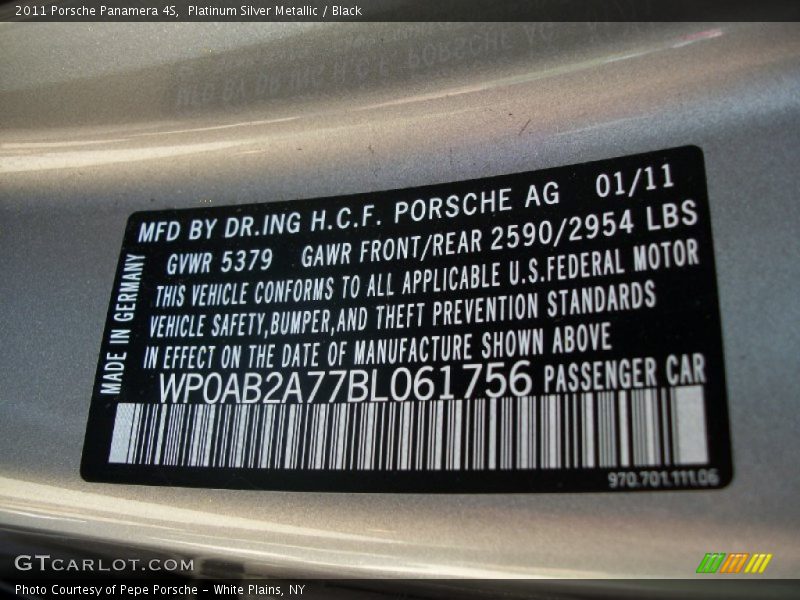 Platinum Silver Metallic / Black 2011 Porsche Panamera 4S