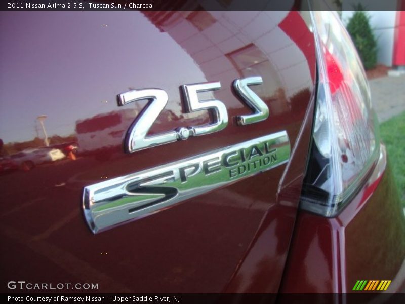 Tuscan Sun / Charcoal 2011 Nissan Altima 2.5 S