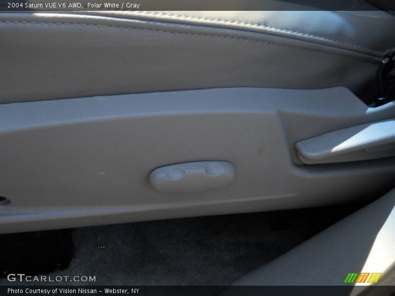 Polar White / Gray 2004 Saturn VUE V6 AWD