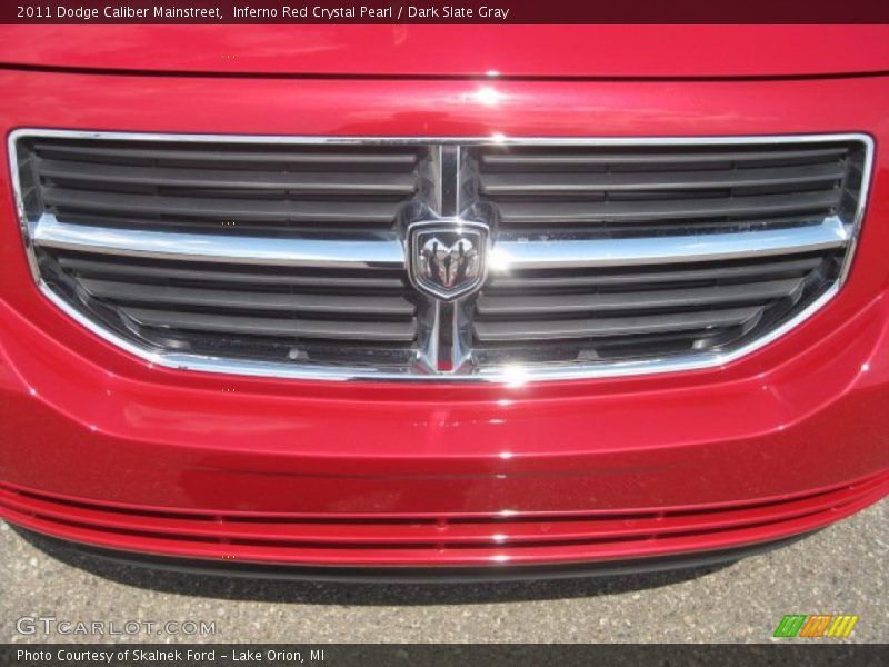Inferno Red Crystal Pearl / Dark Slate Gray 2011 Dodge Caliber Mainstreet