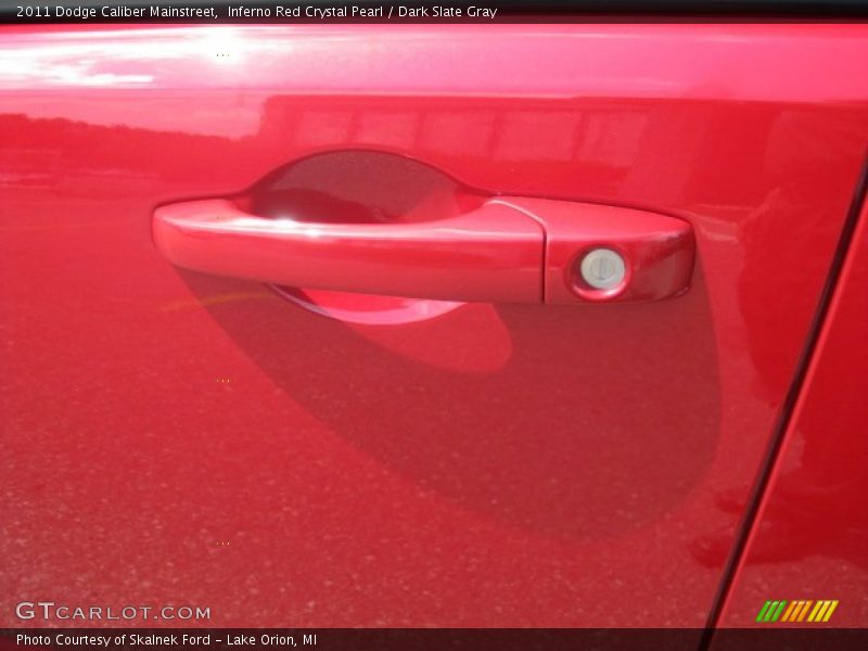 Inferno Red Crystal Pearl / Dark Slate Gray 2011 Dodge Caliber Mainstreet