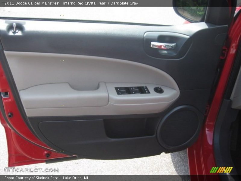 Inferno Red Crystal Pearl / Dark Slate Gray 2011 Dodge Caliber Mainstreet