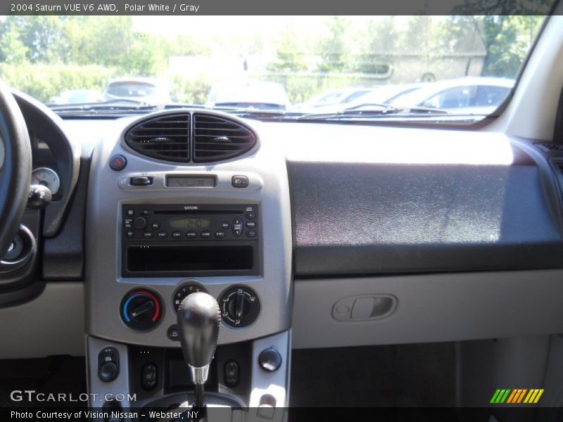Polar White / Gray 2004 Saturn VUE V6 AWD