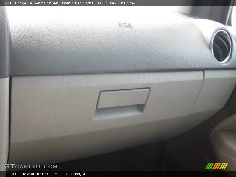 Inferno Red Crystal Pearl / Dark Slate Gray 2011 Dodge Caliber Mainstreet