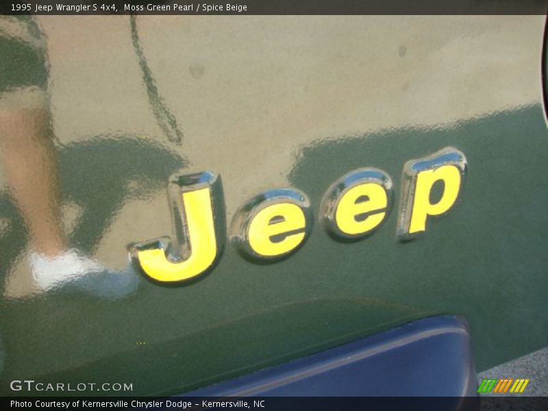 Moss Green Pearl / Spice Beige 1995 Jeep Wrangler S 4x4