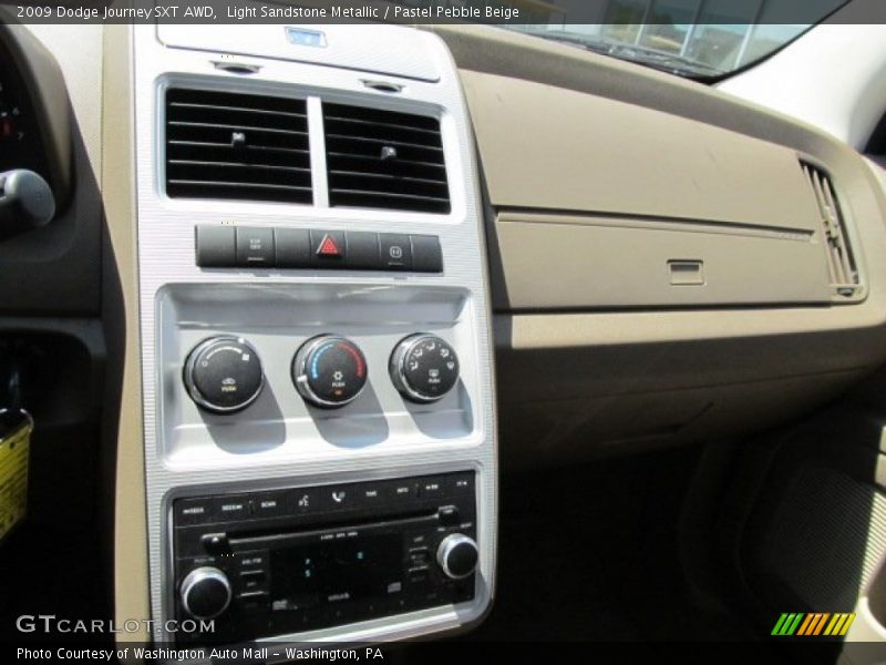 Light Sandstone Metallic / Pastel Pebble Beige 2009 Dodge Journey SXT AWD