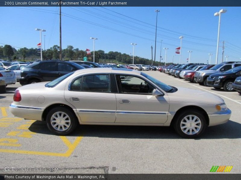 Ivory Parchment Tri-Coat / Light Parchment 2001 Lincoln Continental