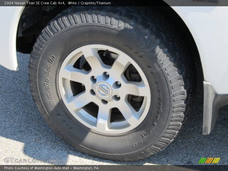 White / Graphite/Titanium 2004 Nissan Titan SE Crew Cab 4x4