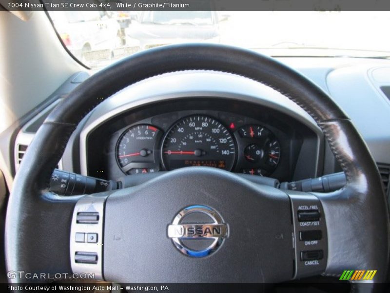 White / Graphite/Titanium 2004 Nissan Titan SE Crew Cab 4x4