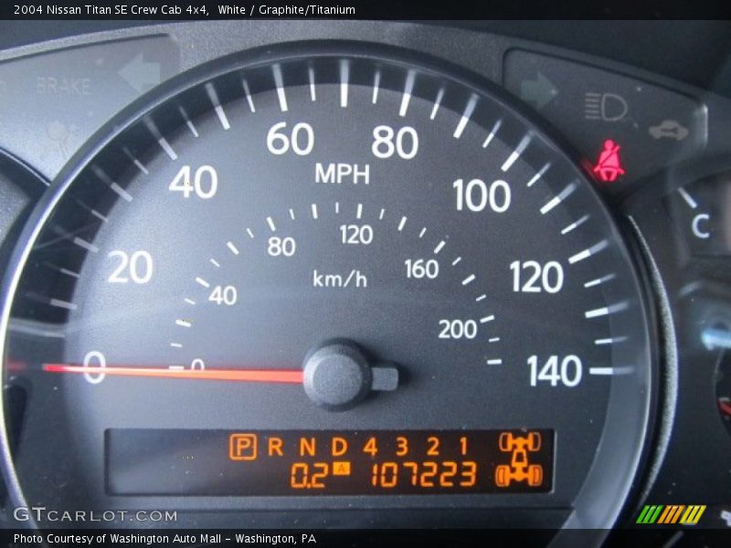 White / Graphite/Titanium 2004 Nissan Titan SE Crew Cab 4x4