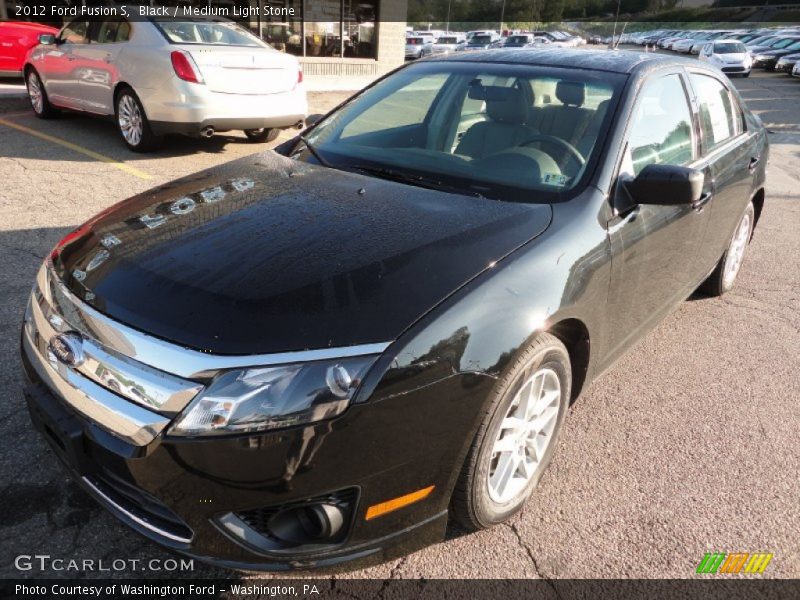 Front 3/4 View of 2012 Fusion S