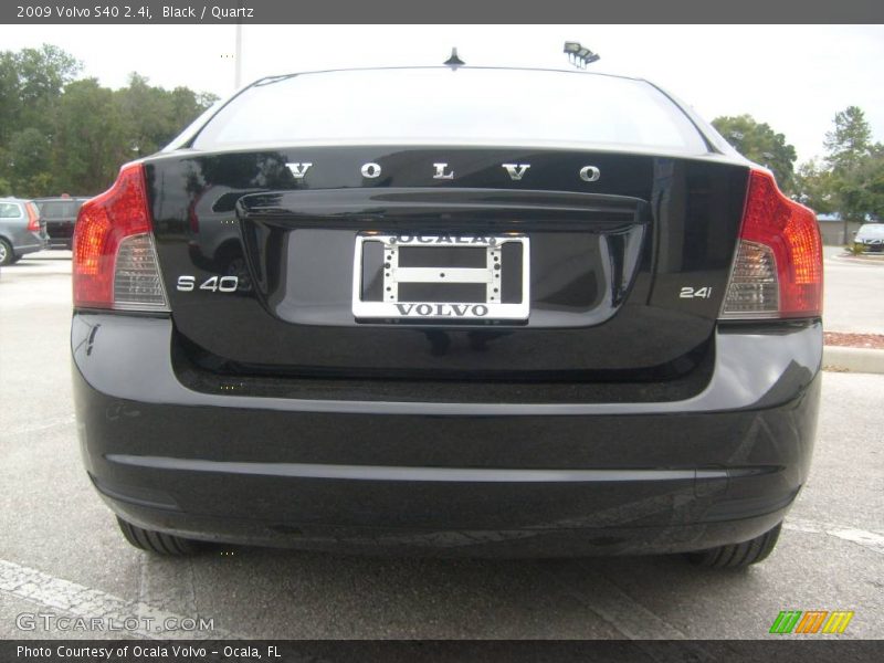 Black / Quartz 2009 Volvo S40 2.4i