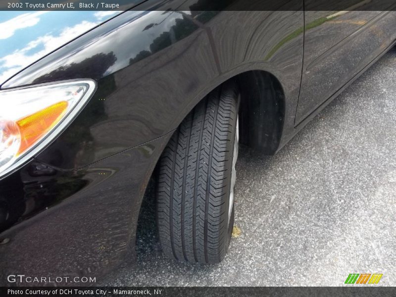 Black / Taupe 2002 Toyota Camry LE