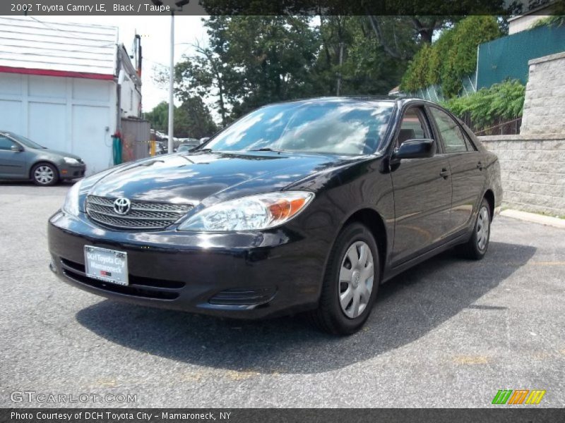 Black / Taupe 2002 Toyota Camry LE