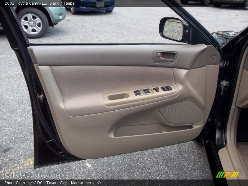 Black / Taupe 2002 Toyota Camry LE