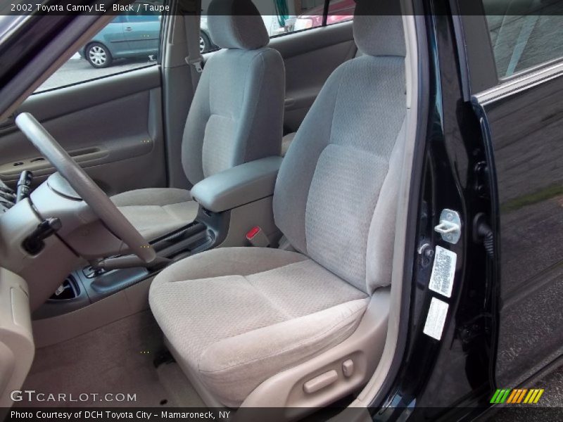 Black / Taupe 2002 Toyota Camry LE