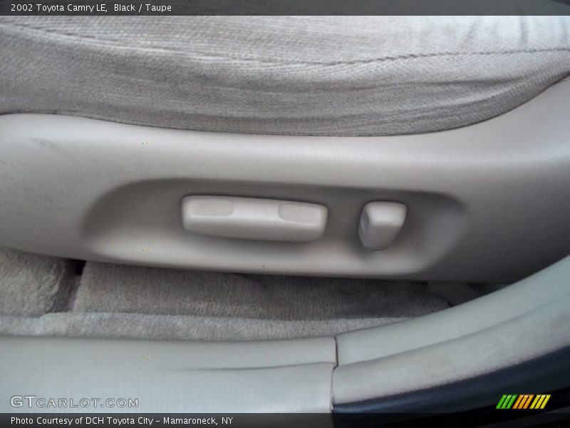 Black / Taupe 2002 Toyota Camry LE