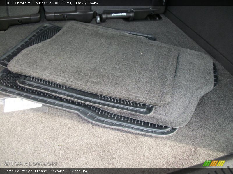 Black / Ebony 2011 Chevrolet Suburban 2500 LT 4x4