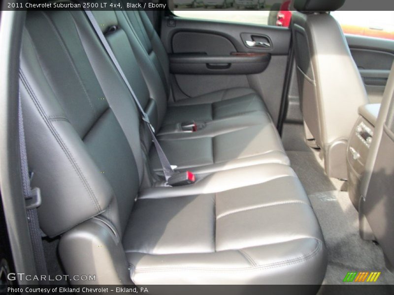 Black / Ebony 2011 Chevrolet Suburban 2500 LT 4x4