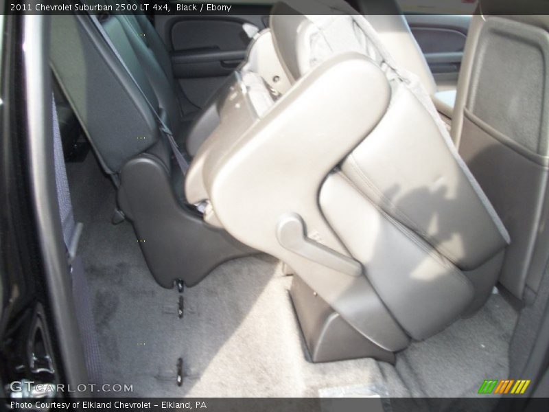 Black / Ebony 2011 Chevrolet Suburban 2500 LT 4x4