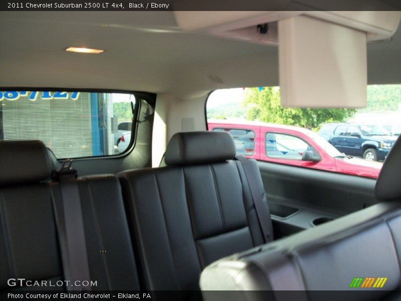 Black / Ebony 2011 Chevrolet Suburban 2500 LT 4x4