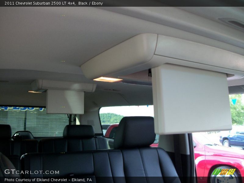 Black / Ebony 2011 Chevrolet Suburban 2500 LT 4x4