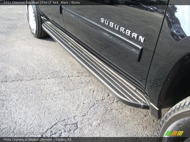 Black / Ebony 2011 Chevrolet Suburban 2500 LT 4x4