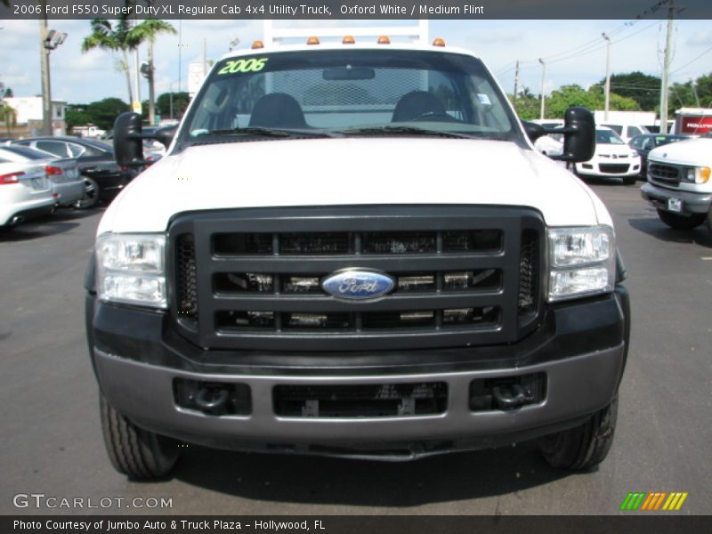 Oxford White / Medium Flint 2006 Ford F550 Super Duty XL Regular Cab 4x4 Utility Truck