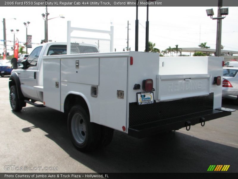 Oxford White / Medium Flint 2006 Ford F550 Super Duty XL Regular Cab 4x4 Utility Truck