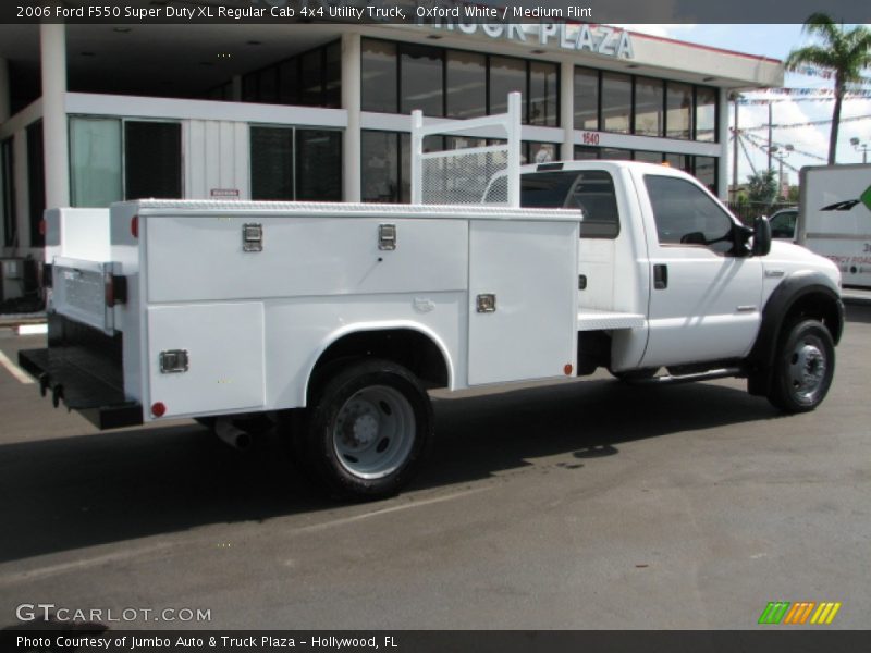 Oxford White / Medium Flint 2006 Ford F550 Super Duty XL Regular Cab 4x4 Utility Truck