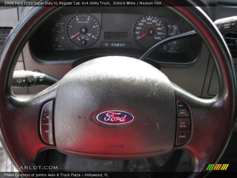 Oxford White / Medium Flint 2006 Ford F550 Super Duty XL Regular Cab 4x4 Utility Truck