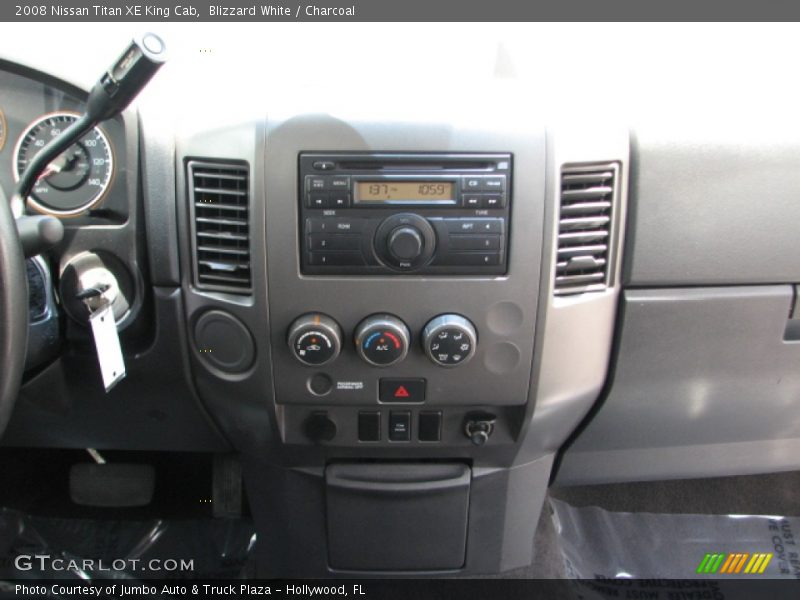 Blizzard White / Charcoal 2008 Nissan Titan XE King Cab