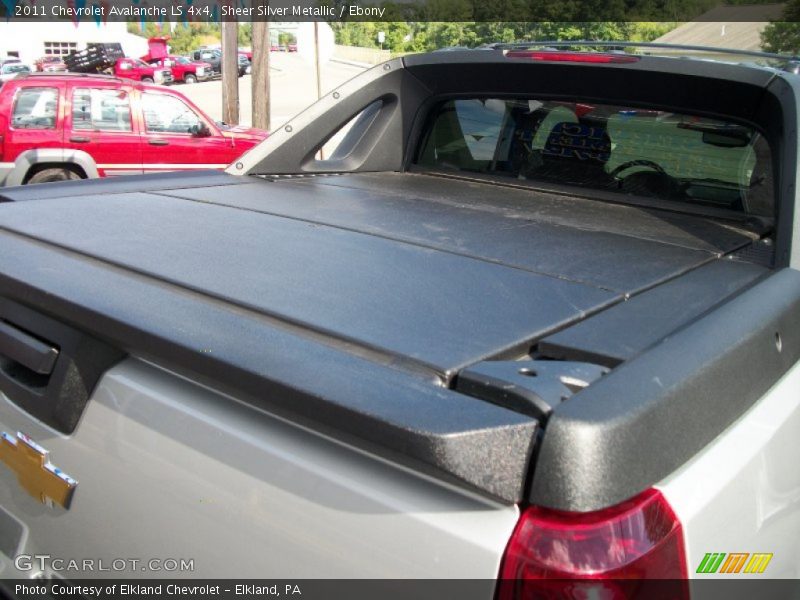 Sheer Silver Metallic / Ebony 2011 Chevrolet Avalanche LS 4x4