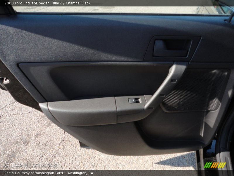 Black / Charcoal Black 2008 Ford Focus SE Sedan