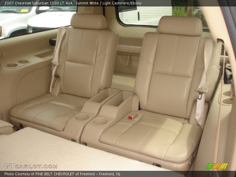  2007 Suburban 1500 LT 4x4 Light Cashmere/Ebony Interior