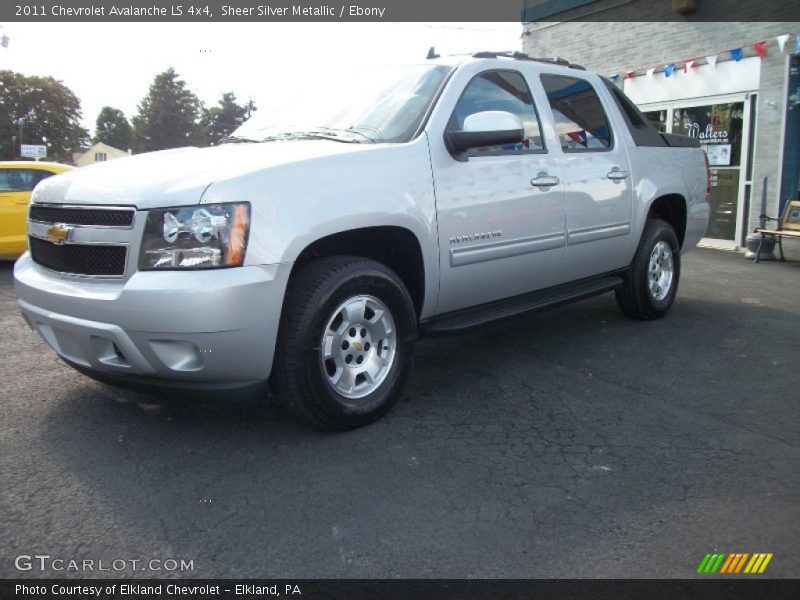 Sheer Silver Metallic / Ebony 2011 Chevrolet Avalanche LS 4x4