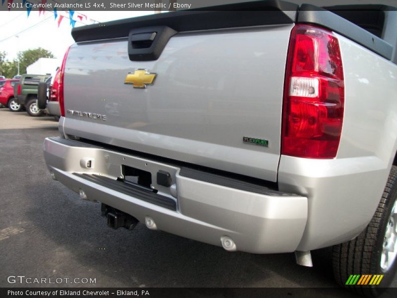 Sheer Silver Metallic / Ebony 2011 Chevrolet Avalanche LS 4x4