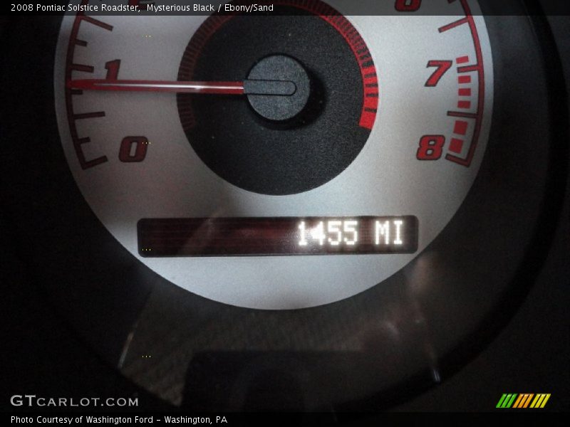 Mysterious Black / Ebony/Sand 2008 Pontiac Solstice Roadster