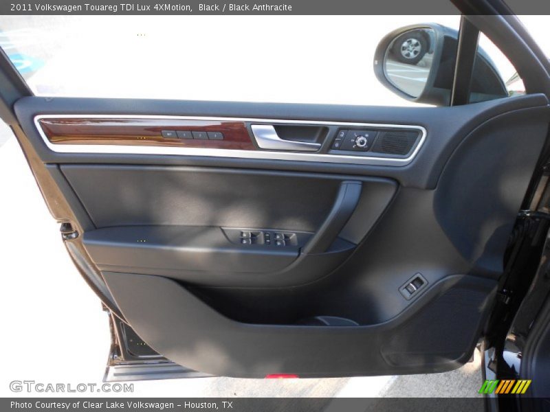 Door Panel of 2011 Touareg TDI Lux 4XMotion