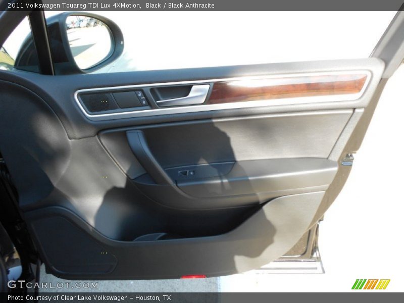 Black / Black Anthracite 2011 Volkswagen Touareg TDI Lux 4XMotion